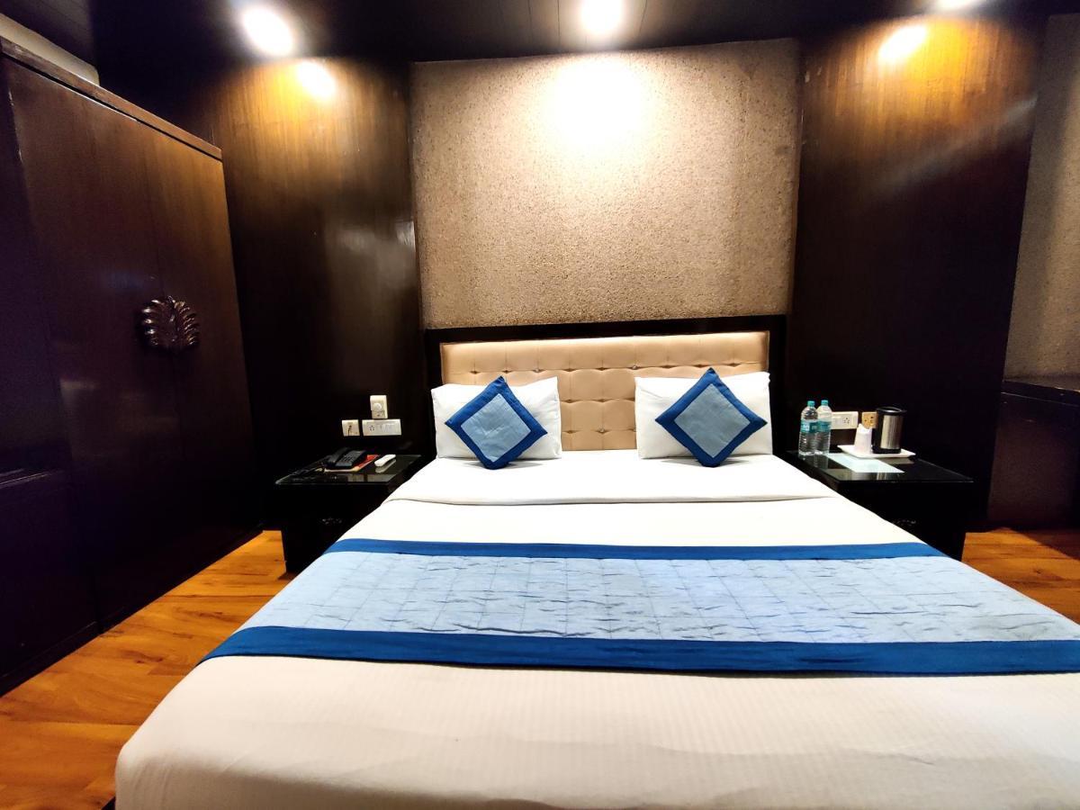 Stay At Hotel Pride, Delhi, Near Karol Bagh Metro Zewnętrze zdjęcie